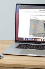 Ein MacBook Pro mit der geöffneten Bildschirmfoto-App.