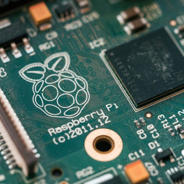 Blick auf die Platine eines Raspberry Pi.