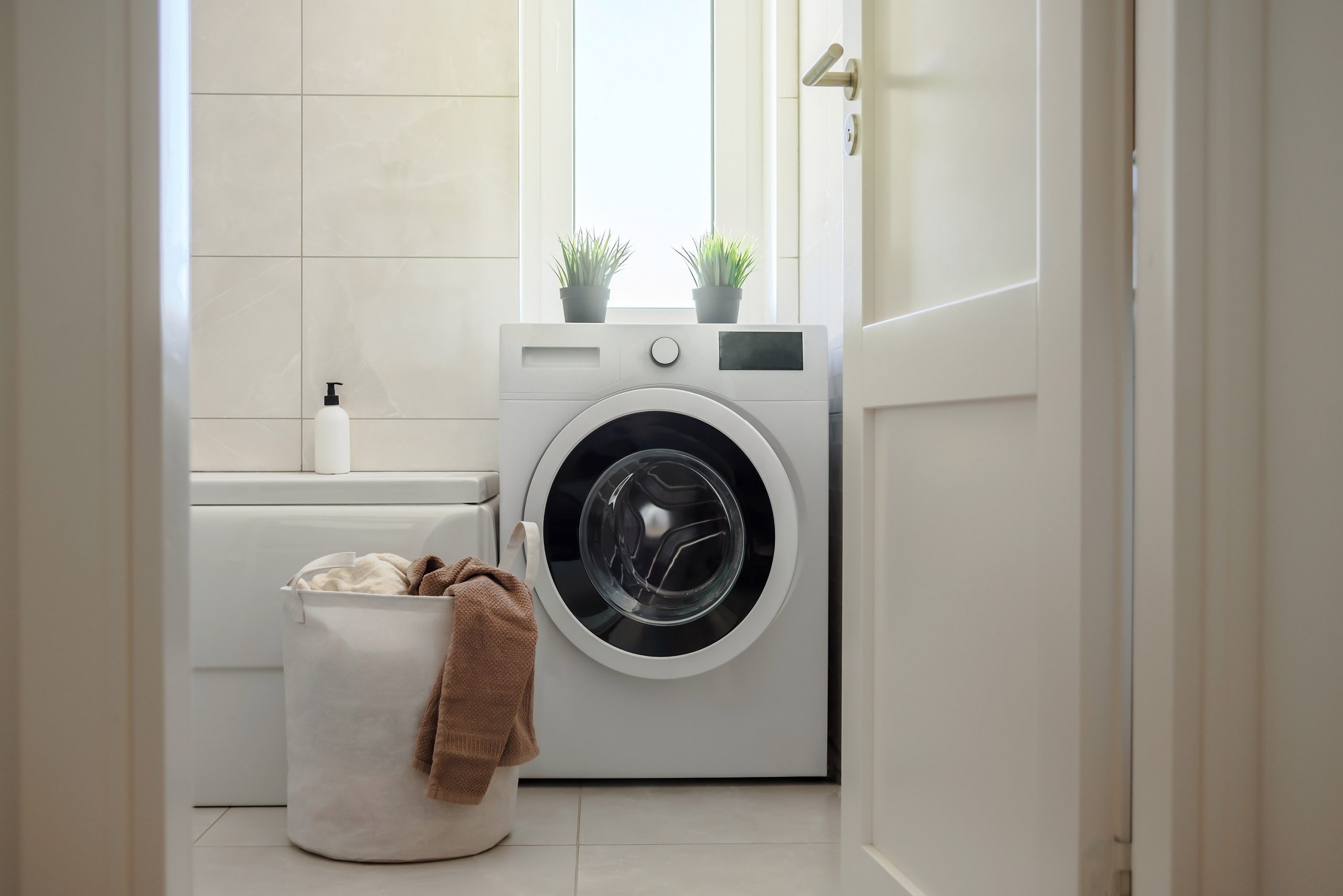 Waschmaschine entkalken: So wirst du Ablagerungen los