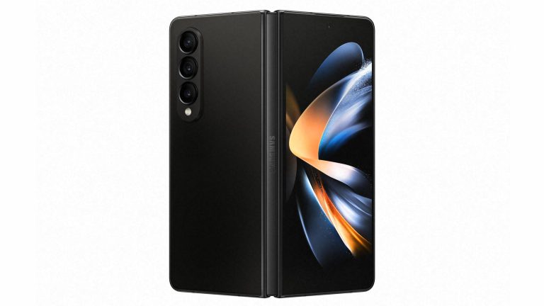Produktbild eines aufgeklappten Galaxy Fold 4 in der Farbe „Phantom Black“.