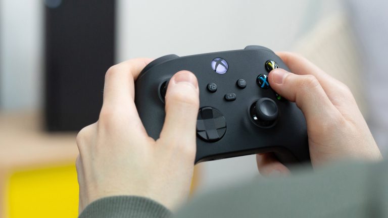 eindeloos Prestatie machine Controller von Xbox One & Series X/S mit Handy koppeln | OTTO