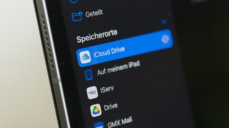 Nahaufnahme des Dateibrowsers beim iPad mit ausgewähltem iCloud Drive.