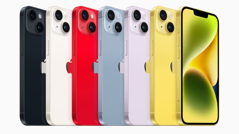 Produktfoto des iPhone 14 in allen sechs verfügbaren Farben.