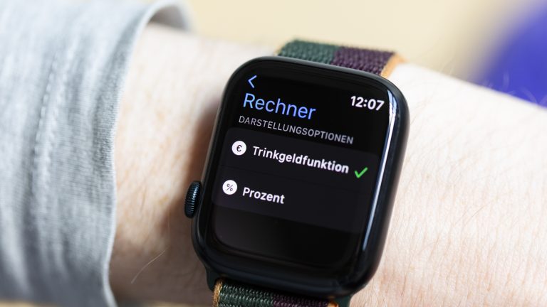 Nahaufnahme einer Apple Watch, auf der die Rechner-Einstellungen geöffnet sind.
