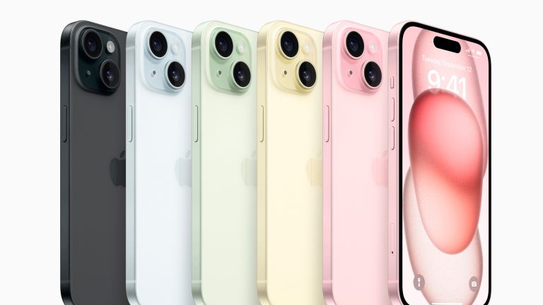 Das iPhone 15 in den erhältlichen Farben Schwarz, Blau, Grün, Gelb und Rosé.