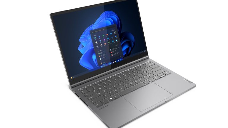 Ein ThinkBook Plus Gen 5 im Laptop-Modus mit aktivem Windows 11.