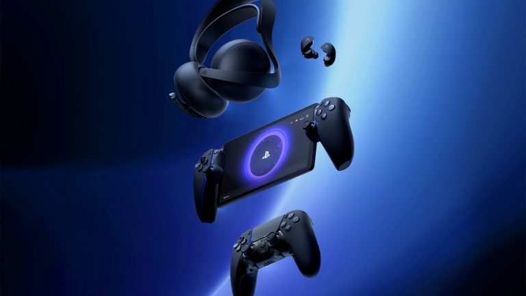 Pressebild von einem PlayStation Pulse Elite, Explore, einem PlayStation Portal und dem DualSense Edge in Midnight Black.
