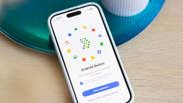 Auf einem iPhone ist die App Android Switch zu sehen, mit der sich Daten von iOS zu Android transferieren lassen.
