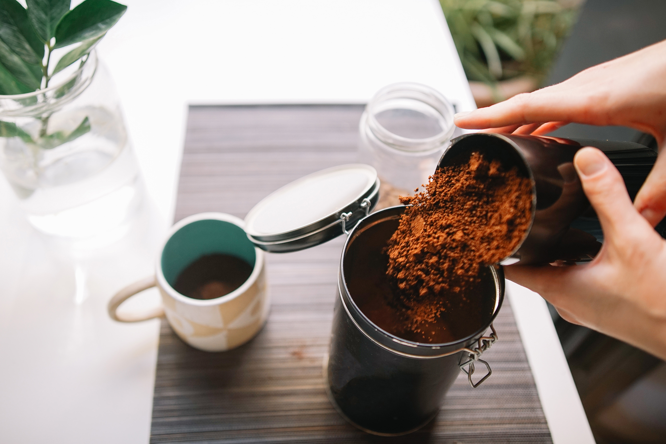 So-lagerst-du-Kaffeepulver-und-Bohnen-richtig-11-Tipps-f-r-volles-Aroma