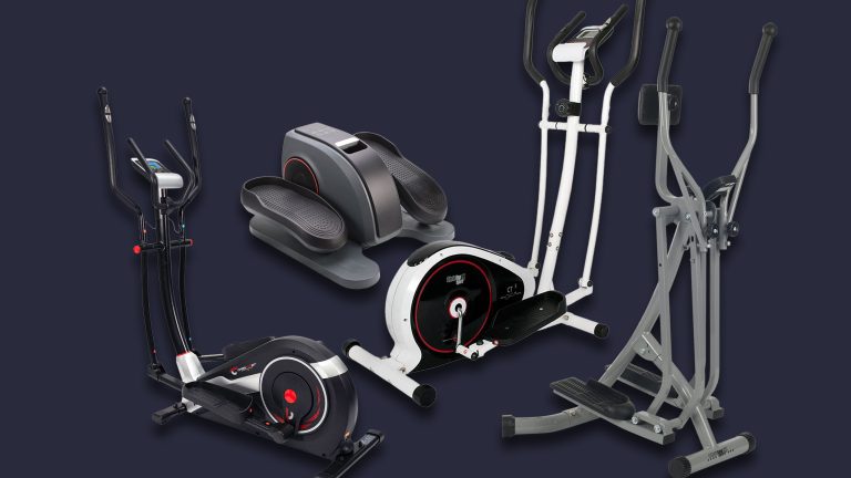 Vier verschiedene Crosstrainer-Modelle freigestellt auf schwarzem Hintergrund.