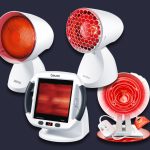 Freisteller von vier Infrarotlampen auf blauem Grund.