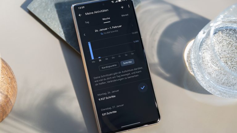 7 Fitness-Apps für Android, Diese Apps unterstützen dich Blick auf ein Honor Magic V5, auf dem die App Google Fit geöffnet ist.