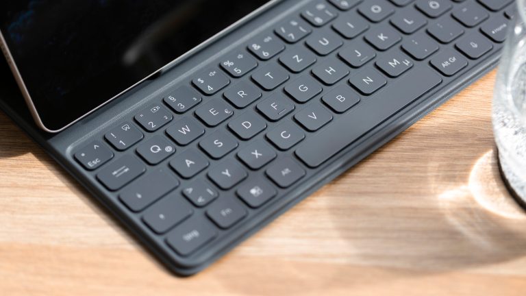 Honor MagicPad 4, Android-Tablet auf höchstem Niveau Detailansicht der Tastatur, die es in manchen Versionen des Honor MagicPad 4 zum Tablet dazugibt.