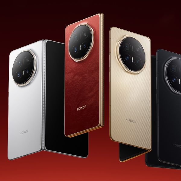 Blick auf das Honor Magic V6, zu- und aufgeklappt in vier verschiedenen Farben: Wei&szlig;-Silber, Rot-Gold, Gold und Schwarz.